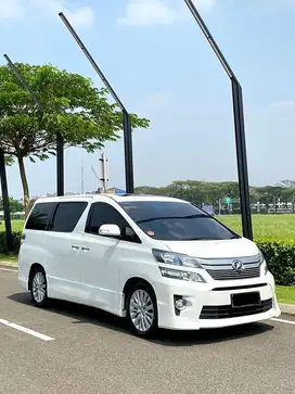Toyota Vellfire ZG Premium Sound 2.4 A/T 2013