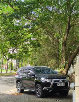 Mobil Pajero Sport Dakar 4x2 2018.