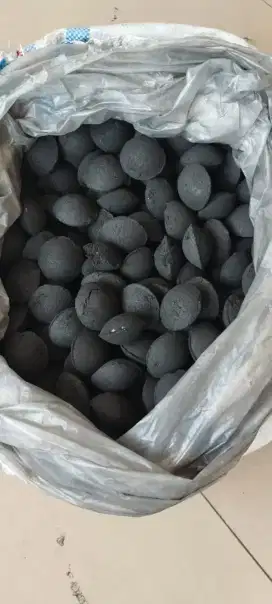 Bricket briket bulat batok kelapa