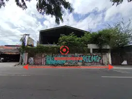 Tanah Strategis Komersil Bonus Bangunan kokoh 2Lt Area Favorit