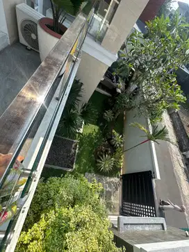 Rumah Mewah Jogja Full Furnish ada Kolam Renang