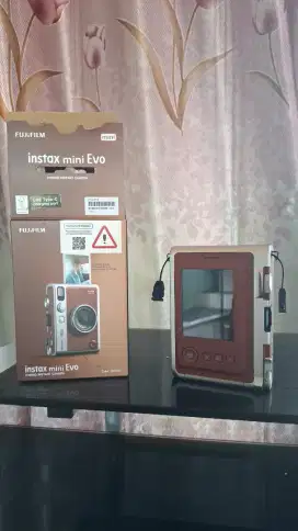 Kamera Instax Mini Evo