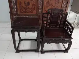 Kursi dan Meja Antik dari kayu