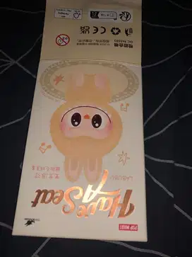 Boneka labububu pop mart