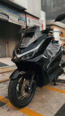 HONDA PCX 160 CBS BLACK