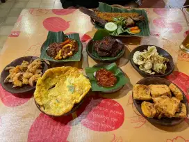 Buka lowongan kerja memasak penyetan& mie ayam