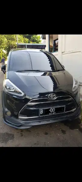 Toyota Sienta Q 2017-2016