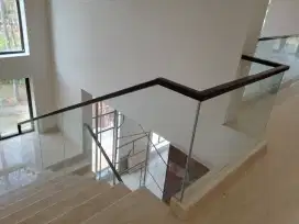 Reling balkon kaca temapret 10mm