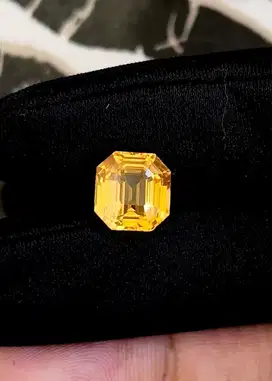 Yellow safir srilanka top quality 5 crt UP
