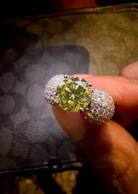 Berlian fancy green eropa 2.50 crt ring emaa berlian