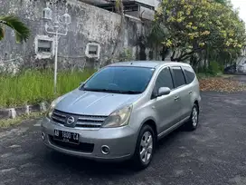 Nissan Grand Livina 1.5 Ultimate 2010