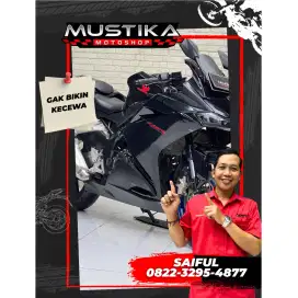 Odo 10rb Istimewa!!Honda CBR 250RR 2022 Black Gkossy N Asli-Mustika