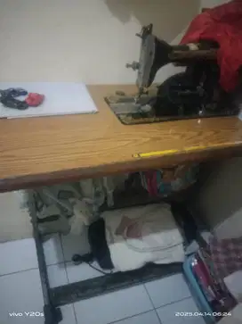 DI JUAL CEPAT MESIN JAHIT