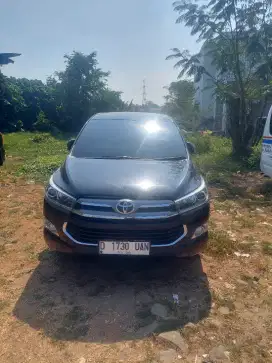 Innova V  Lux at bensin 2018