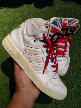 Adidas x jeremy Scott