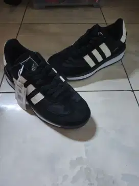 Sepatu Adidas Sl72
