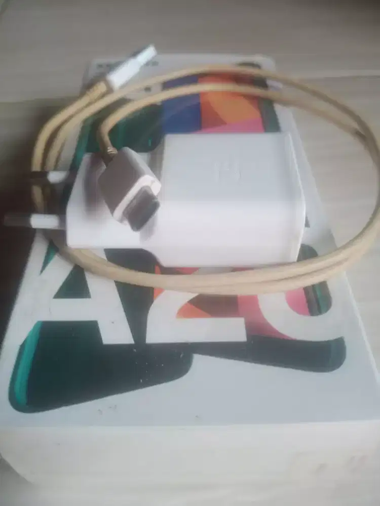 Kotak Samsung dan charger