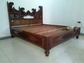 Dipan kayu jati