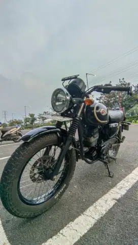 Di jual santai kawasaki w175 se mulus