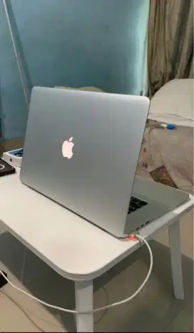 Macbook Pro 15inch 2015 Intel I7 16/256GB