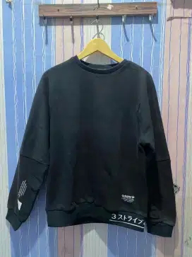 Crewneck Adidas Bunga Japan