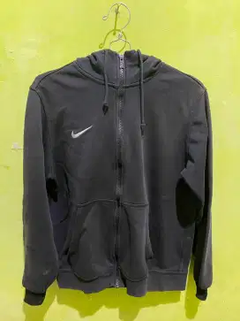 Jaket Nike Hitam