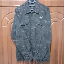 Kemeja Jaket Pria BGSR ARMY SIZE M motif keren