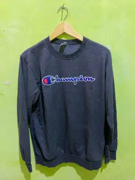 Crewneck champion Abu