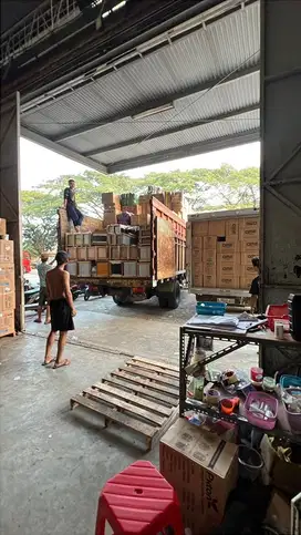 supir Angkutan Online Lalamove Deliveree