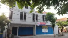 Disewakan Ruko Lokasi Hook Strategis