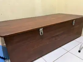 Lemari penyimpanan