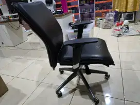Kursi kantor informa naik turun sandar
