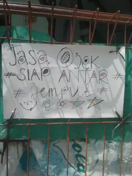 Saya tukang ojek antar jemput sekolah atau kerja. Harga nya murah.