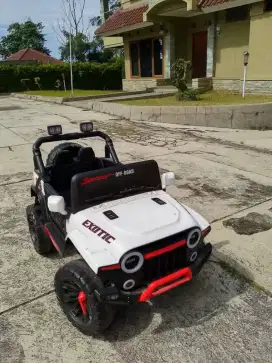 Mobil aki  (need service)