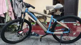 Polygon sepeda gunung mtb Cascade 3 alloy