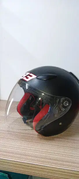 Helm merek KYT warna hitam doff