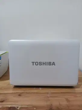 Laptop Toshiba Satellite L745  Core I5 Ram 8GB Mulus Tinggal Pakai