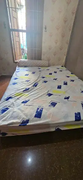 Dijual tempat tidur