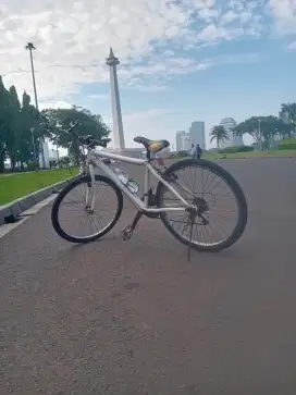 Sepeda gunung UK 26 dewasa siap gowes