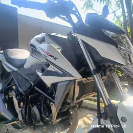 Dijual cepat Honda CB 150r 2016