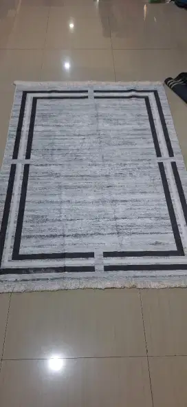 Karpet Turki tipis