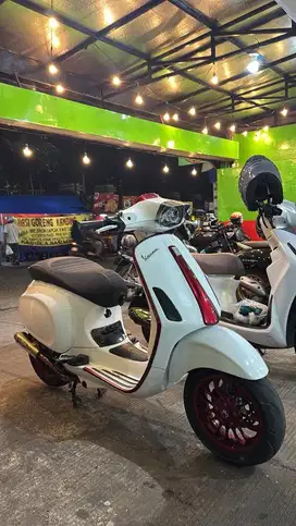 VESPA SPRINT 2014 PUTIH