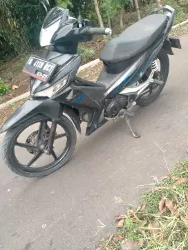 Supra x 125 injeksi irit 2015 siap pakai ex orang tua