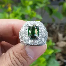 Natural Tsavorite 2.41 crt