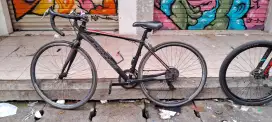 Sepeda roadbike , merk rubick cannes