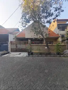 Rumah Siap Huni Lokasi Strategis di Rungkut Asri Surabaya