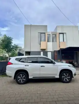 DI JUAL  MURAH MOBIL PAJERO SPORT