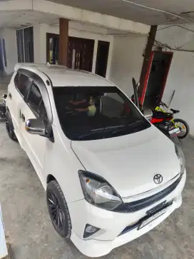 Agya matic 2015 tipe G trd putih mantaaap