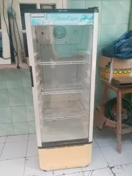 Showcase merek polytron