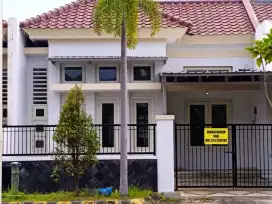 Disewakan Rumah nyaman, strategis, dekat akses Toll